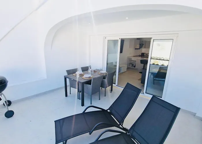 Your Dream Getaway Awaits In Vale Do Lobo Almancil