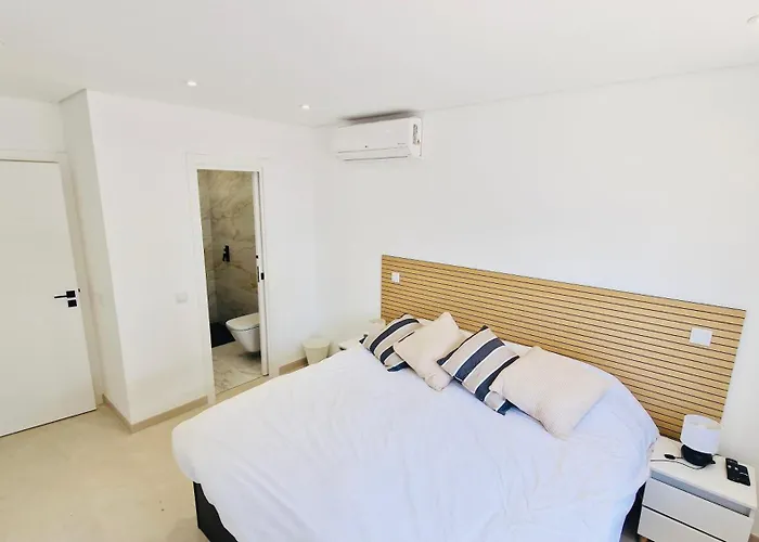 Your Dream Getaway Awaits In Vale Do Lobo *